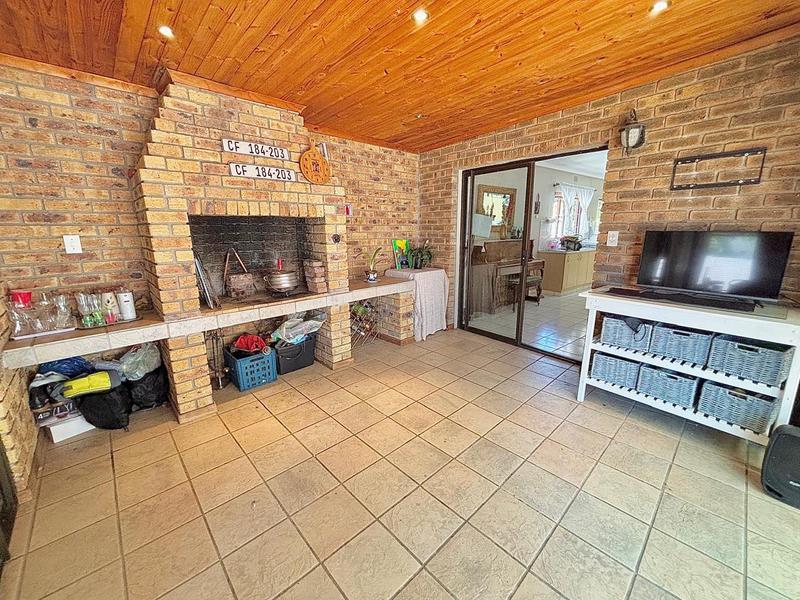 4 Bedroom Property for Sale in Richwood Western Cape